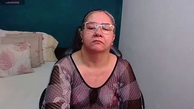 scaelettdubois online show from 04/22/26, 01:56
