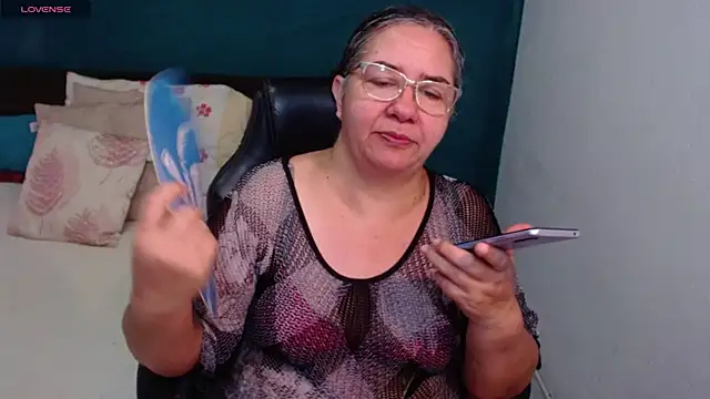 scaelettdubois online show from 05/20/26, 01:13