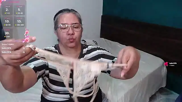 scaelettdubois online show from 12/02/25, 04:47