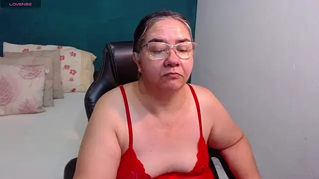 scaelettdubois online show from 04/07/26, 01:51