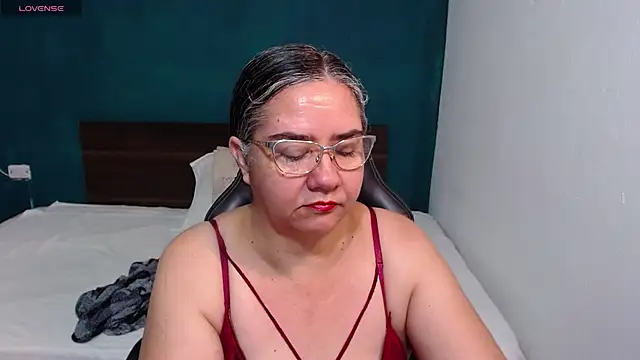 scaelettdubois online show from 10/05/25, 12:12