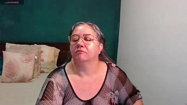 scaelettdubois online show from 07/10/26, 07:19