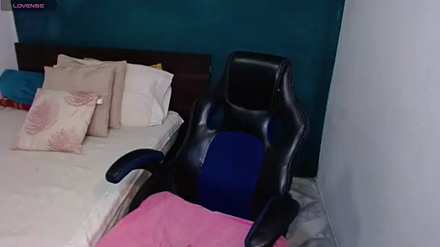 scaelettdubois online show from 02/08/26, 10:29