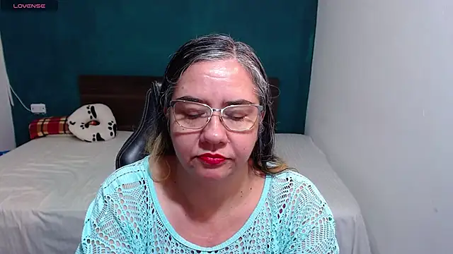 scaelettdubois online show from 10/12/25, 02:02