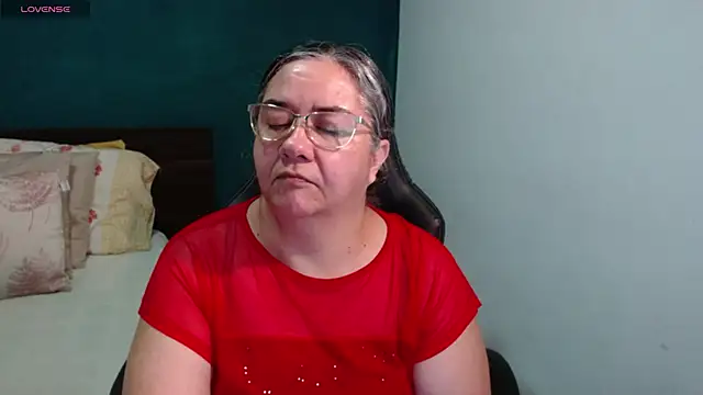 scaelettdubois online show from 06/17/26, 11:36
