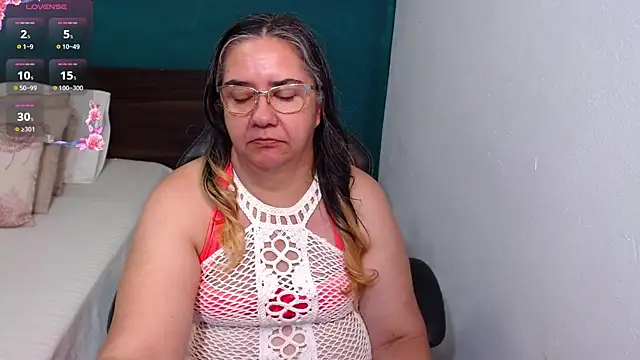 scaelettdubois online show from 11/20/25, 02:12