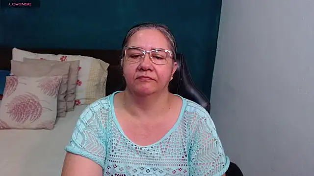 scaelettdubois online show from 05/28/26, 01:57