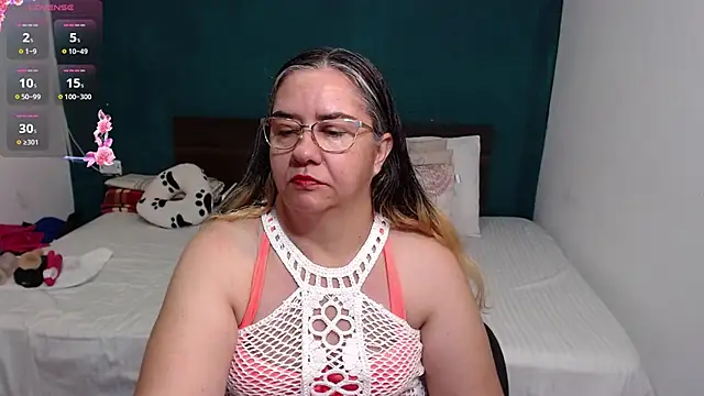 scaelettdubois online show from 10/10/25, 07:04