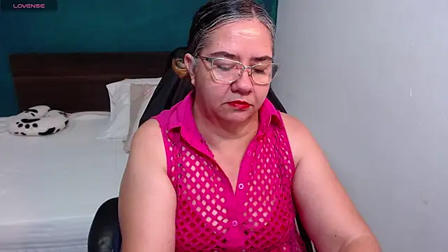 scaelettdubois online show from 10/04/25, 01:07