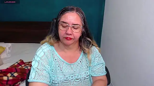 scaelettdubois online show from 11/29/25, 12:00