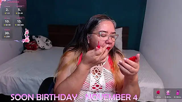 scaelettdubois online show from 10/27/25, 10:27