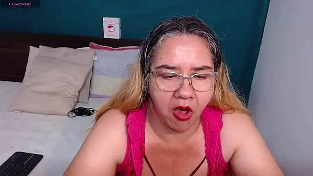 scaelettdubois online show from 02/25/25, 02:25