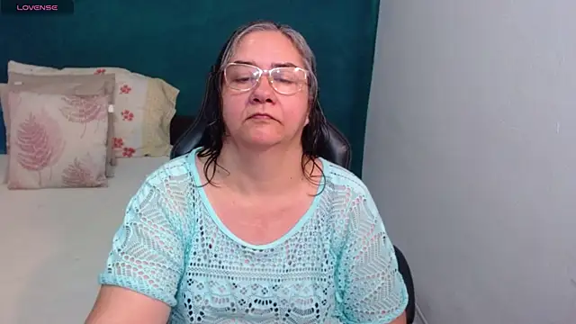 scaelettdubois online show from 05/10/26, 02:37