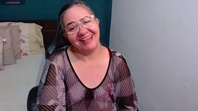 scaelettdubois online show from 05/17/26, 07:58