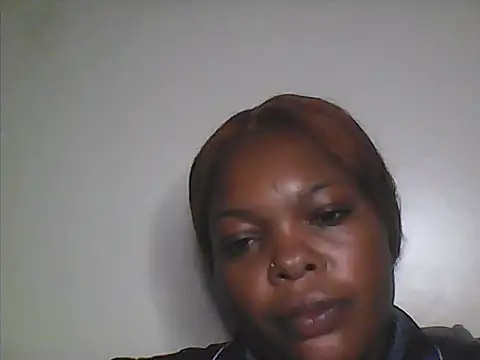 Snapshot of Naughty_Laurah chatting on 11/29/25, 12:16 Naughty Laurah online show from 11/29/25, 12:16