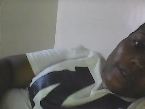 Snapshot of Naughty_Laurah chatting on 12/02/25, 04:30 Naughty Laurah online show from 12/02/25, 04:30