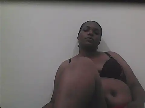 Snapshot of Naughty_Laurah chatting on 11/20/25, 09:36 Naughty Laurah online show from 11/20/25, 09:36