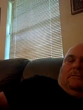 jamestexas online show from 04/19/26, 05:58