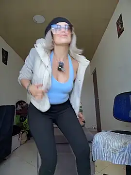 Snapshot of sexymarilyncolombia chatting on 02/28/26, 03:55 sexymarilyncolombia online show from 02/28/26, 03:55