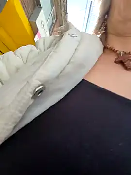 Snapshot of sexymarilyncolombia chatting on 09/26/25, 12:23 sexymarilyncolombia online show from 09/26/25, 12:23