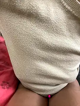 SHARONRodrig online show from 10/31/25, 03:41