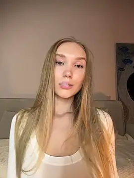 MariaTull online show from 11/03/25, 06:11