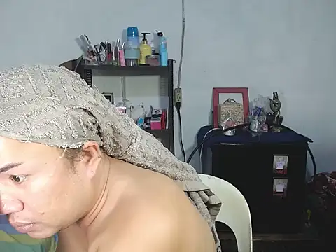 Snapshot of Bigdirtynipples chatting on 12/19/25, 12:40 Bigdirtynipples online show from 12/19/25, 12:40