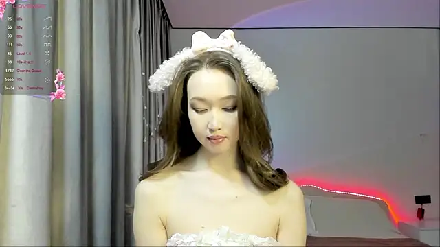 Snapshot of _luna_022 chatting on 02/14/25, 03:15 luna 022 online show from 02/14/25, 03:15