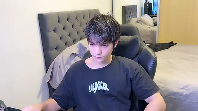 Snapshot of SasukeUhchiaa chatting on 03/14/25, 06:18 SasukeUhchiaa online show from 03/14/25, 06:18