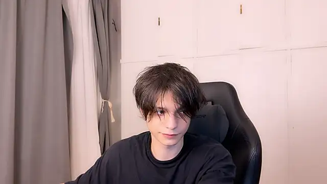 SasukeUhchiaa online show from 03/24/26, 03:28