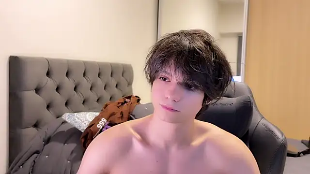 Snapshot of SasukeUhchiaa chatting on 12/21/24, 03:03 SasukeUhchiaa online show from 12/21/24, 03:03