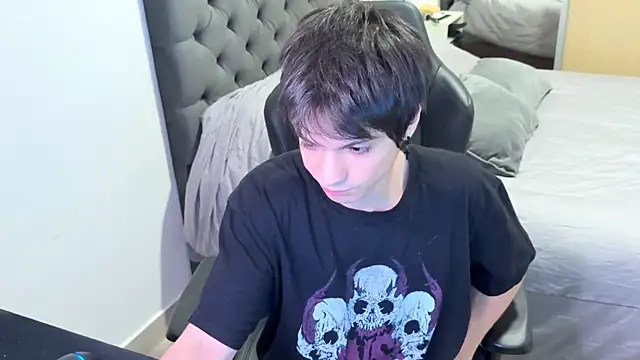 Snapshot of SasukeUhchiaa chatting on 03/14/25, 02:10 SasukeUhchiaa online show from 03/14/25, 02:10