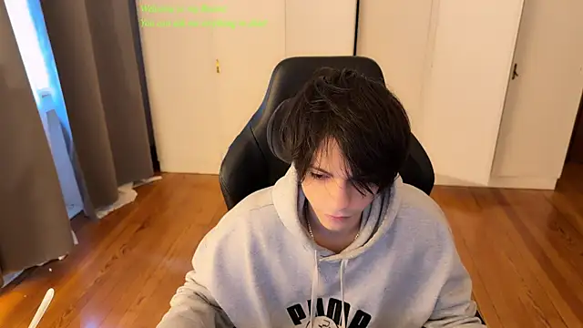 Snapshot of SasukeUhchiaa chatting on 07/15/26, 04:36 SasukeUhchiaa online show from 07/15/26, 04:36