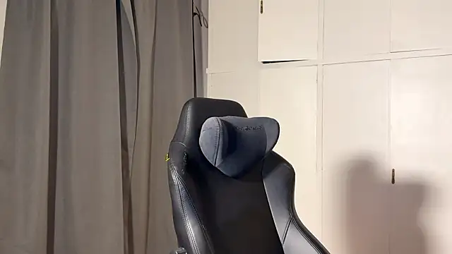 SasukeUhchiaa online show from 02/11/26, 05:07