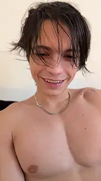 Snapshot of SasukeUhchiaa chatting on 06/17/26, 07:46 SasukeUhchiaa online show from 06/17/26, 07:46