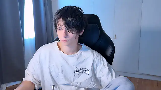 SasukeUhchiaa online show from 02/09/26, 02:15