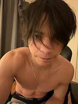 Snapshot of SasukeUhchiaa chatting on 06/02/26, 11:05 SasukeUhchiaa online show from 06/02/26, 11:05