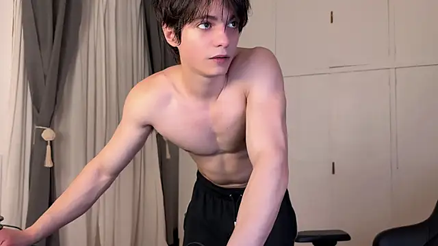 SasukeUhchiaa online show from 04/02/26, 10:38