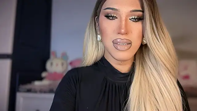 Snapshot of Ts_glamxxxx chatting on 01/15/26, 01:09 Ts glamxxxx online show from 01/15/26, 01:09