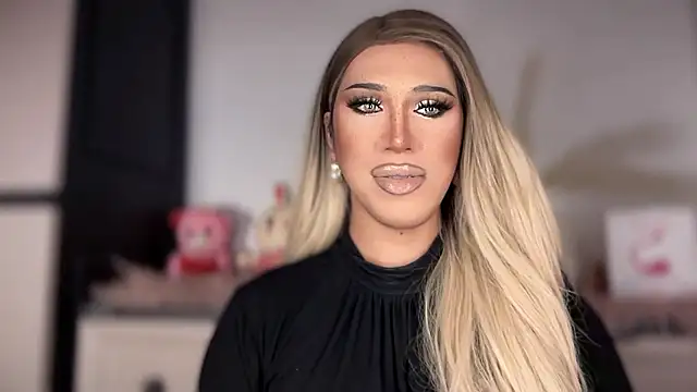 Snapshot of Ts_glamxxxx chatting on 01/08/26, 12:38 Ts glamxxxx online show from 01/08/26, 12:38