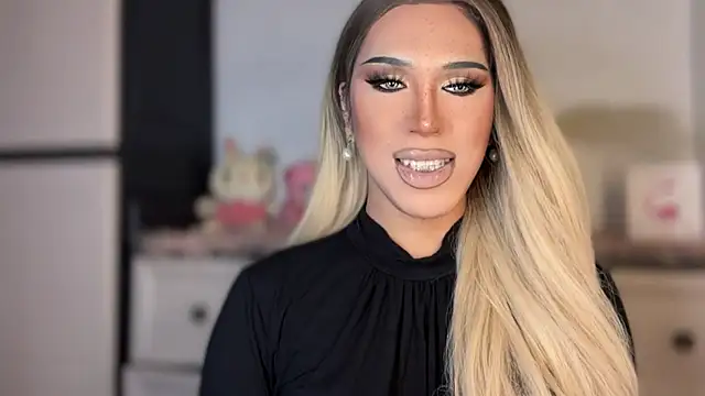 Snapshot of Ts_glamxxxx chatting on 02/10/26, 03:38 Ts glamxxxx online show from 02/10/26, 03:38