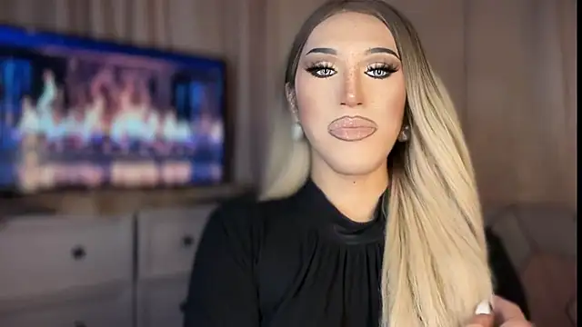 Ts glamxxxx online show from 04/12/26, 10:07