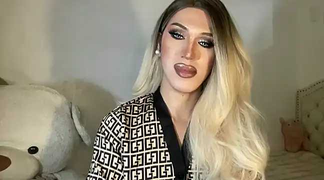 Snapshot of Ts_glamxxxx chatting on 02/21/25, 05:24 Ts glamxxxx online show from 02/21/25, 05:24