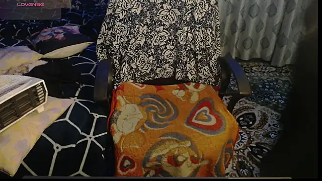 Snapshot of sexyrihana1 chatting on 01/10/25, 08:29 sexyrihana1 online show from 01/10/25, 08:29