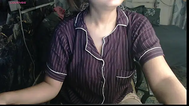 Snapshot of sexyrihana1 chatting on 09/26/25, 06:42 sexyrihana1 online show from 09/26/25, 06:42