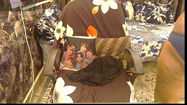 Snapshot of sexyrihana1 chatting on 10/29/25, 07:29 sexyrihana1 online show from 10/29/25, 07:29