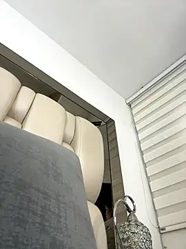 ALISSON FOXXX1 online show from 10/18/25, 04:42