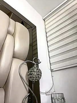 ALISSON FOXXX1 online show from 10/29/25, 10:52