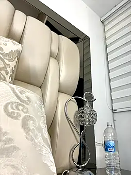 ALISSON FOXXX1 online show from 10/24/25, 08:52