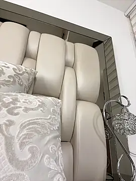 ALISSON FOXXX1 online show from 12/22/25, 10:54